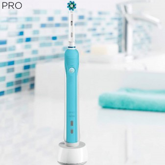 Oral B PRO 1 700 3D White Spazzolino Elettrico Ricaricabile Braun con