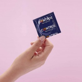 Preservativi Control Sensual Dots & Lines - Scatola da 6 Profilattici