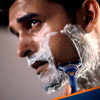 Gillette Fusion5 Lamette di Ricambio a 5 Lame con Striscia Lubrastrip