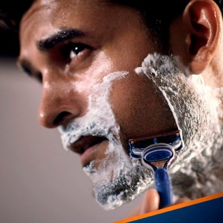 Gillette Fusion5 Lamette di Ricambio a 5 Lame con Striscia Lubrastrip