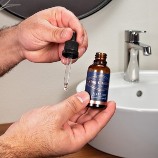 King C. Gillette Olio Idratante Profumato per la Cura della Barba e