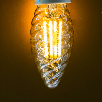 V-Tac VT-1948 Lampadina LED E14 4W Candle Bulb C35 Candela