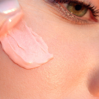 Tesori di Provenza Crema di Giovinezza Rosa Anti Età Illuminante per Viso con Olio d'Oliva