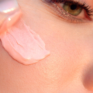 Tesori di Provenza Crema di Giovinezza Rosa Anti Età Illuminante per Viso con Olio d'Oliva