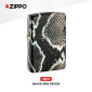 Immagine 2 - Zippo Premium Accendino a Benzina Ricaricabile ed Antivento con Fantasia Snake Skin Design - mod. 48231