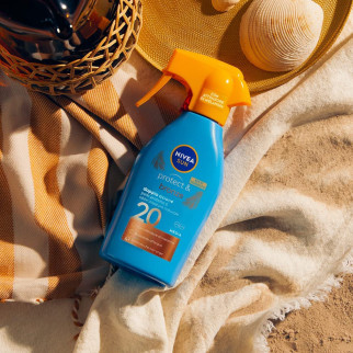 Protect & Bronze Crema Solare Spray Doppia Azione SPF 20 Nivea Sun