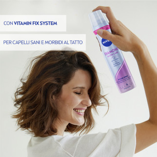 Diamond Gloss Care Styling Spray Tenuta 4 Extra Forte Nivea