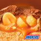 Immagine 5 - Snickers Snack con Arachidi Tostate e Caramella Mou Ricoperto di Cioccolata al Latte - Box con 24 Barrette da 50g