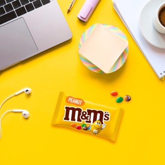 Confetti con Arachidi Ricoperti di Cioccolato M&M's Peanut 24x 45g