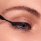 Immagine 5 - Maybelline New York Hyper Easy Eyeliner in Penna Facile Applicazione Punta Ultra-Flessibile Sguardo Intenso Colore 800 Nero