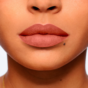 L'Oréal Paris Color Riche Intense Volume Matt Rossetto Le Nude Defiant