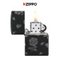 Immagine 5 - Zippo Premium Accendino a Benzina Ricaricabile ed Antivento con Fantasia Flower Skulls Design - mod. 48931