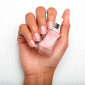 Immagine 4 - Essie Gel Couture Smalto Effetto Gel Lunga Tenuta Resiste alle Sbeccature Colorazione Sheer Fantasy 10 - Flacone da 13,5ml