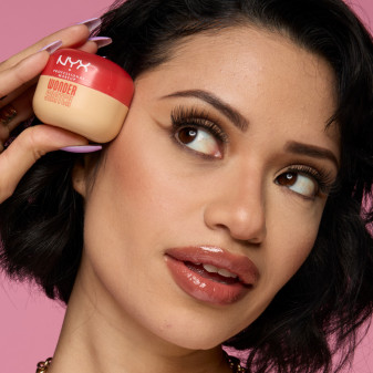 NYX Professional Makeup Wonder Snatch Cipria 04 Apricot Attitude