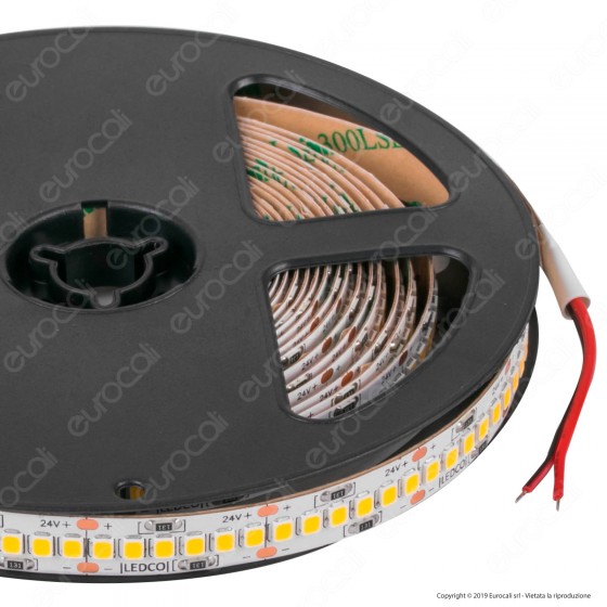 LEDCO Striscia LED 2835 Monocolore 240 LED/metro 24V - Bobina da 5 metri LEDCO Striscia LED 2835 Monocolore 240 LED/metro 24V - Bobina da 5 metri