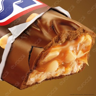 Snickers Snack con Arachidi Croccanti e Caramello Ricoperto di