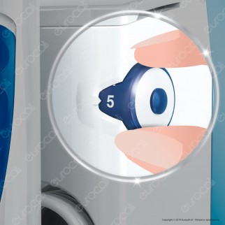 Oral-B Center Kit Spazzolino Elettrico Smart 5000 e Idropulsore Oxyjet