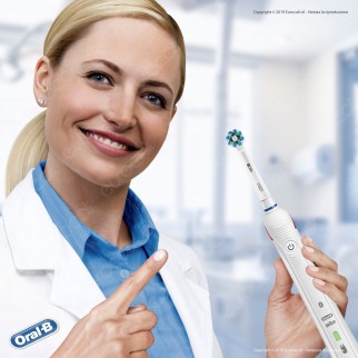 Spazzolini Elettrici Oral-B SmartSeries 5 5950 CrossAction 2 Manici Con 2 Testine Di Ricambio