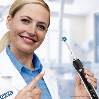 [EBAY] Oral B PRO 2 2950N CrossAction - 2 Spazzolini Elettrici Ricaricabili Braun Timer