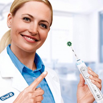 Oral-B CrossAction Testine di Ricambio per Spazzolino Elettrico -
