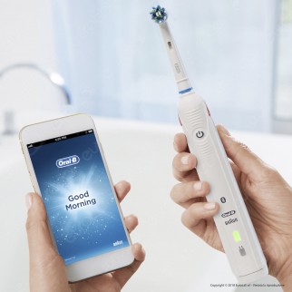Oral B Spazzolini Elettrici Ricaricabili Smart 4 4900 - Confezione