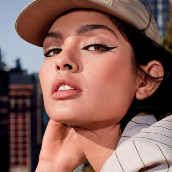 Maybelline New York Hyper Easy Eyeliner in Penna e The Falsies Lash