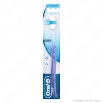 Oral-B Spazzolino Manuale Indicator con Testina Media [TERMINATO]