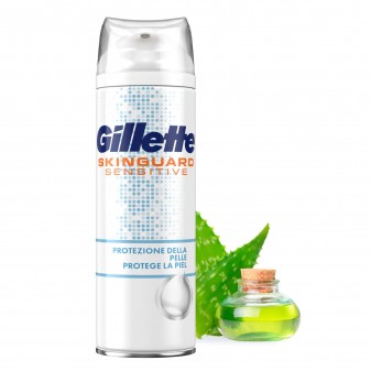 Gillette SkinGuard Sensitive Schiuma da Barba Pelli Sensibili con Aloe Vera