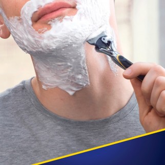 Gillette Fusion5 Proshield Rasoio con 5 Lame - Blister con Rasoio e 8