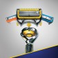 Immagine 4 - Gillette Fusion5 Proshield Rasoio con 5 Lame - Blister con Rasoio e 8