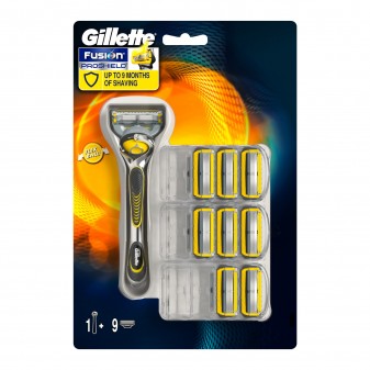 Gillette Fusion 5 Proshield Rasoio a 5 Lame - Blister con Rasoio e 8 Lamette di Ricambio