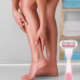 Gillette Venus Divine Sensitive Rasoio Donna - Confezione con Rasoio