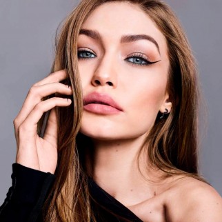 Maybelline New York Hyper Precise Allday Eyeliner in Penna Colore Nero
