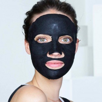 Garnier SkinActive Maschera Nera in Tessuto Pure Charcoal Effetto Matte Monouso