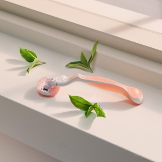 Gillette Venus Spa Breeze Kit con Rasoio per la Depilazione + 14