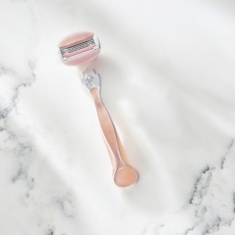 Gillette Venus Spa Breeze Kit con Rasoio per la Depilazione + 10