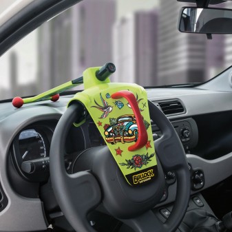 Bullock Defender Blocca Volante Antifurto Universale per Auto -