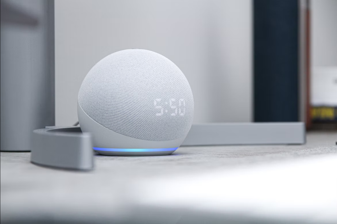 Amazon Echo Dot con orologio LED