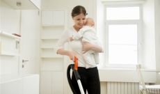 Bebè in arrivo: igienizzare e pulire casa con un neonato