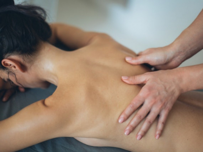 Massaggi erotici e sensuali: come si fanno?